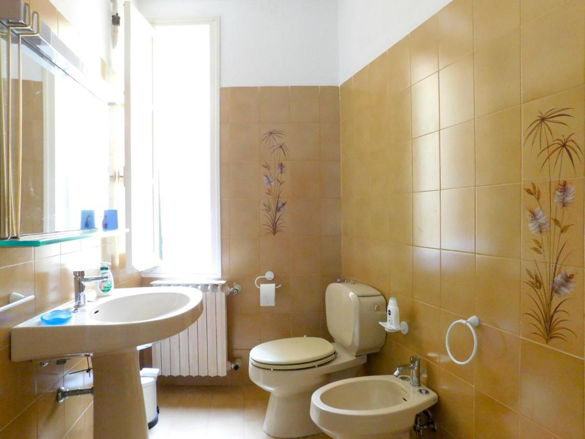 Bellissima Casa Nel Centro Storico!!! Apartment Levanto Bagian luar foto